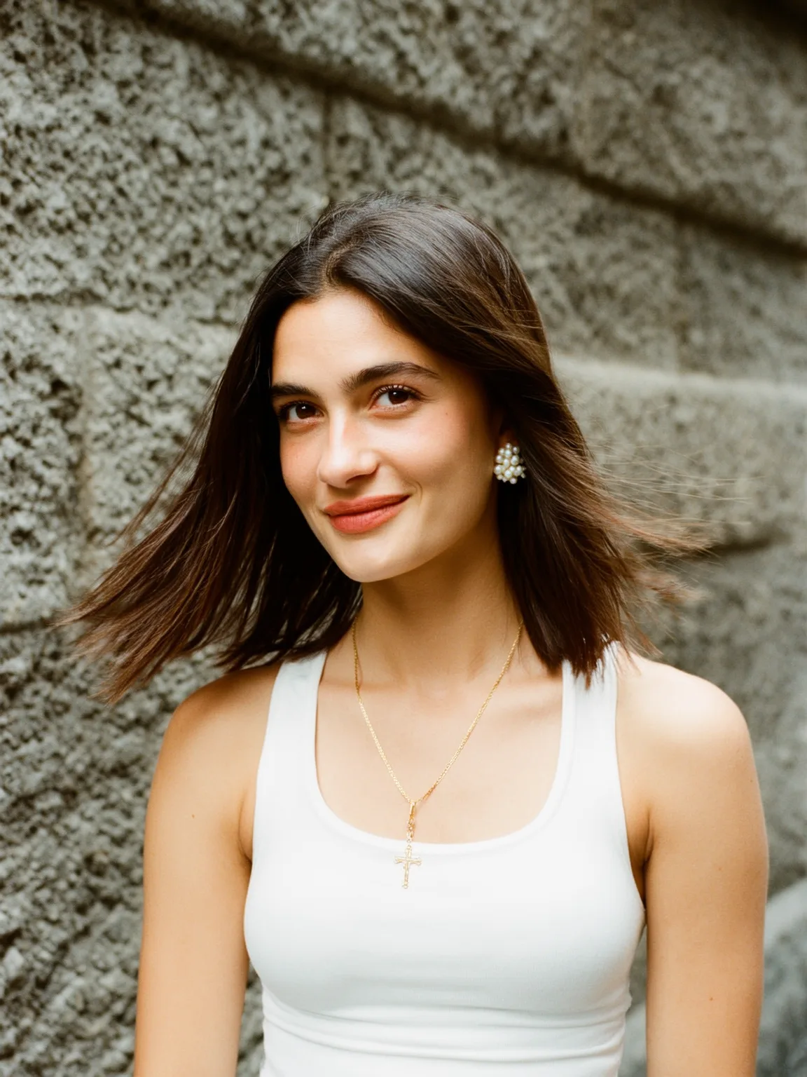rich chestnut brown blunt cut